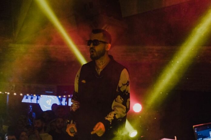 Karan Aujla Announces 2026 US Dates for P-Pop Culture Tour — Entertainment coverage by Political Watch. Photo: Faruk Toklu...