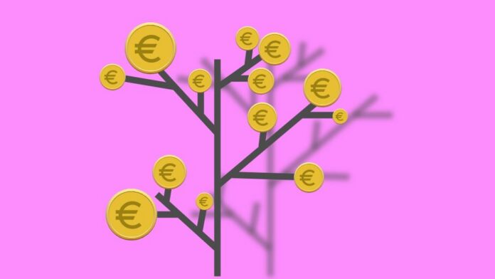 What are the financial benefits of higher interest rates? Experts explain — Economy coverage by Political Watch. Photo: Mo...
