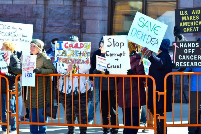 President Trump Takes Decisive Action to Lower Diesel Costs for American Truckers, Farmers — Politics coverage by Politica...