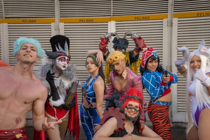 12 Hyperspecific, Meme-Centric Costumes to Make People Say “I Hate Gay Halloween” — Entertainment coverage by Political Wa...