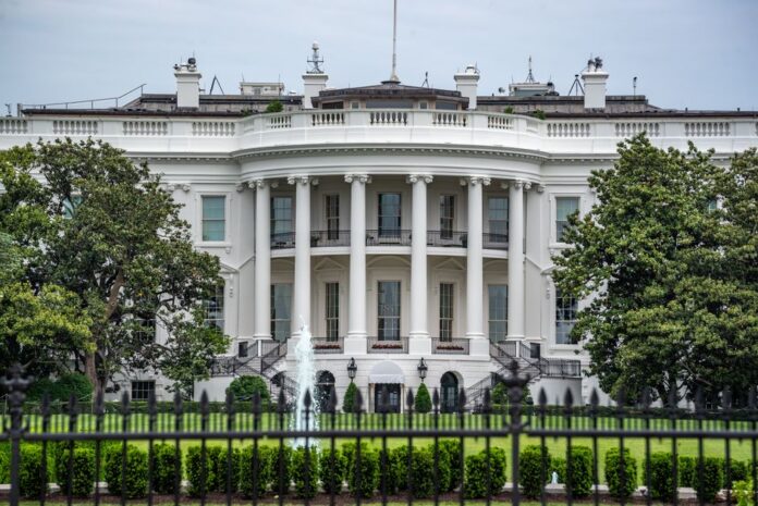 White House holds little-known American art collection — Politics coverage by Political Watch. Photo: Dominik Gryzbon via ...