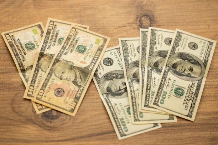 Federal Reserve to Hold Rates in October, Weigh December Hike — Economy coverage by Political Watch. Photo: Engin Akyurt v...
